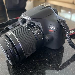 COPY - Canon camera EOS Rebel T7